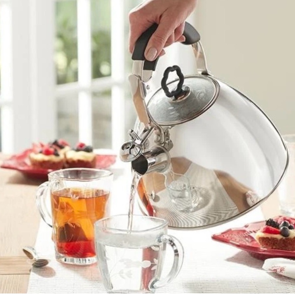 Sleek Silver Tea Kettle with Black Handle - Picture 4 of 6